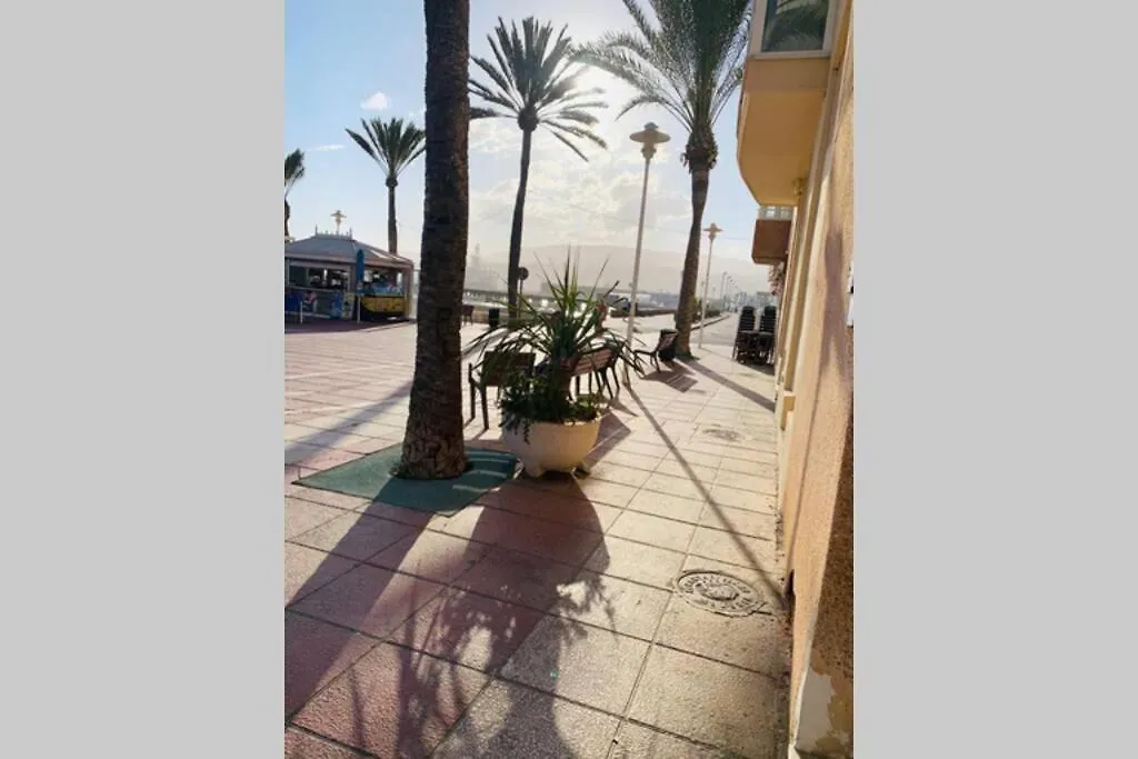 Apartamento Nuevo Con El Mar A Sus Pies. Daire Almería